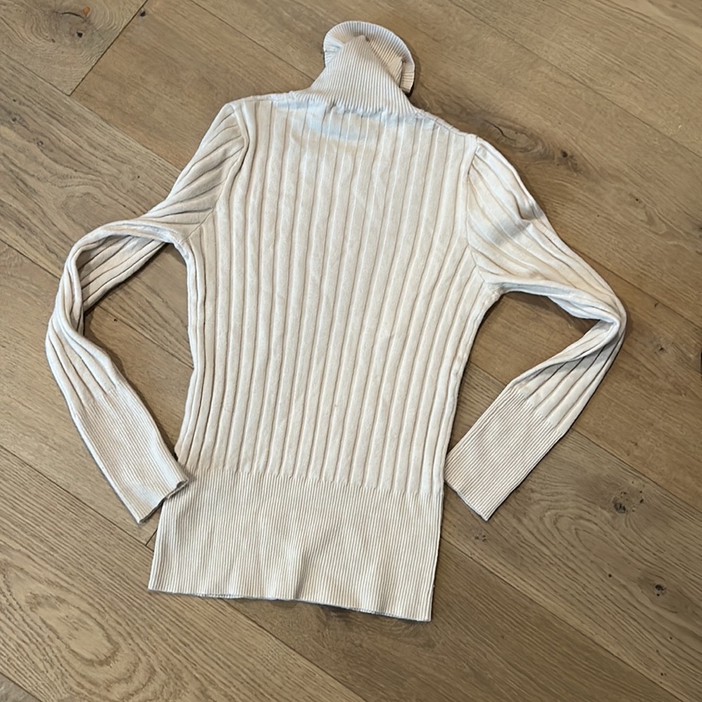 Soft lightweight turtleneck made in Italy by antonia erre